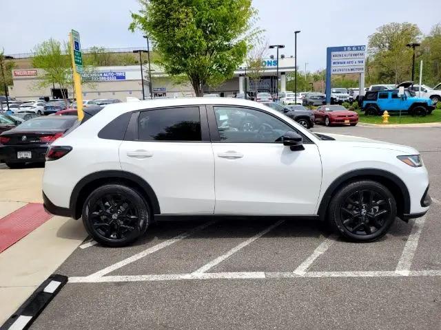 Photo of 2024 Platinum White Pearl Honda HR-V