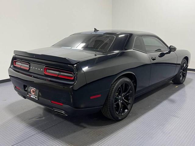 Photo of 2016 Black Dodge Challenger