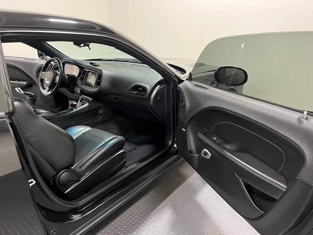 Photo of 2016 Black Dodge Challenger