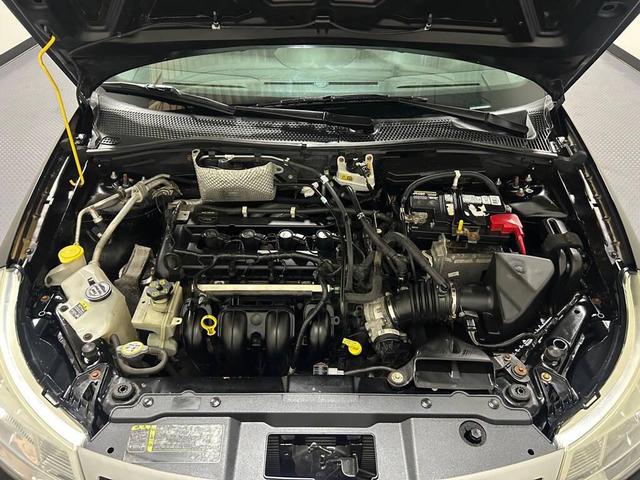 Photo of 2009 Black Ford Focus