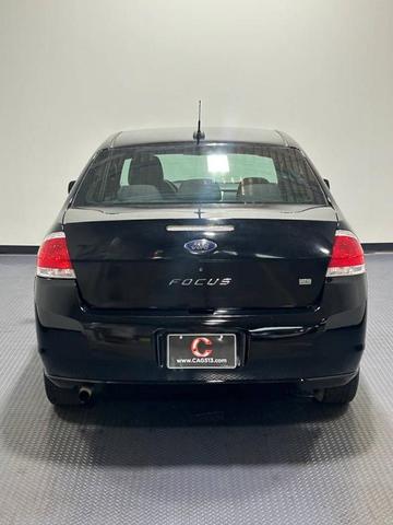 Photo of 2009 Black Ford Focus