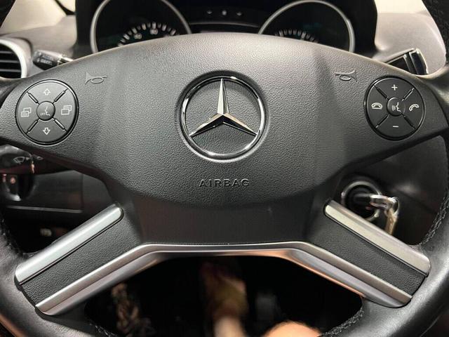 Photo of 2011 Gray Mercedes-Benz M-Class