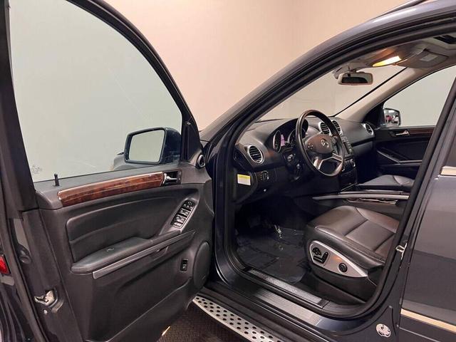 Photo of 2011 Gray Mercedes-Benz M-Class