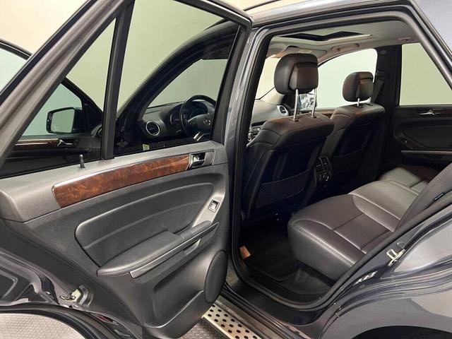 Photo of 2011 Gray Mercedes-Benz M-Class