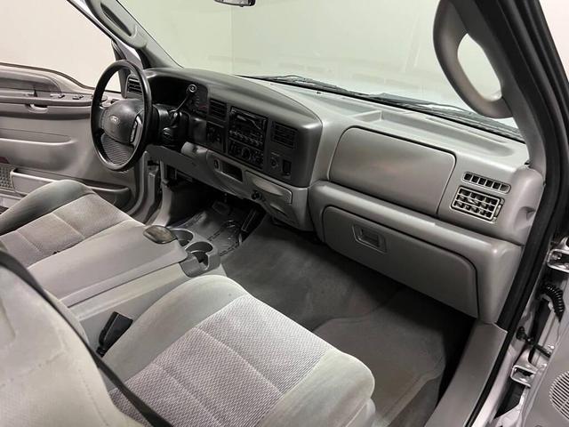 Photo of 2003 Silver Ford F-250