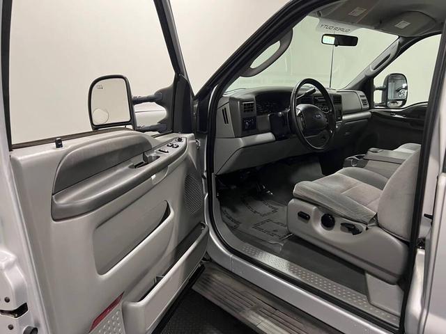 Photo of 2003 Silver Ford F-250