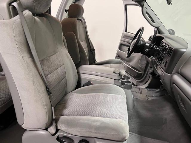 Photo of 2003 Silver Ford F-250