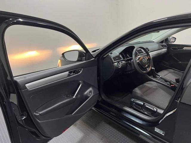 Photo of 2017 Deep Black Pearl Effect Volkswagen Passat