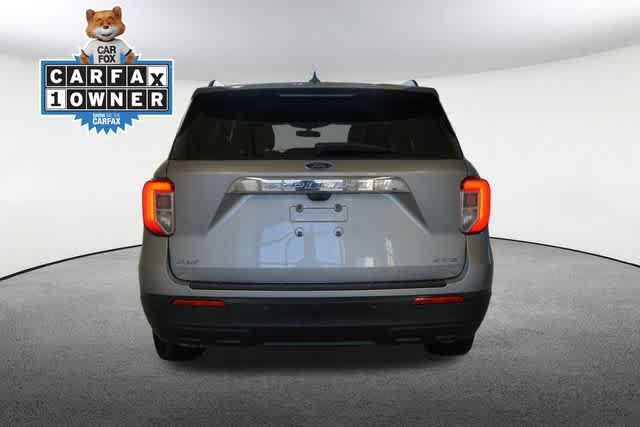 Photo of 2022 ICONIC SILVER METALLIC Ford Explorer