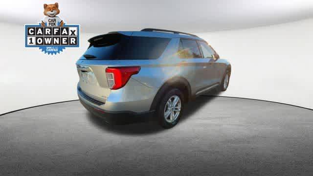 Photo of 2022 ICONIC SILVER METALLIC Ford Explorer