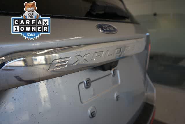 Photo of 2022 ICONIC SILVER METALLIC Ford Explorer