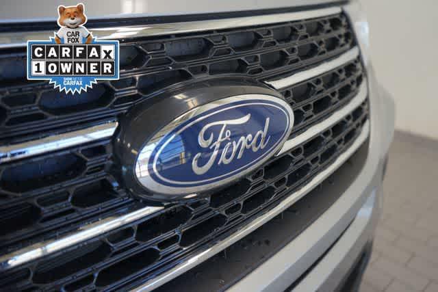 Photo of 2022 ICONIC SILVER METALLIC Ford Explorer