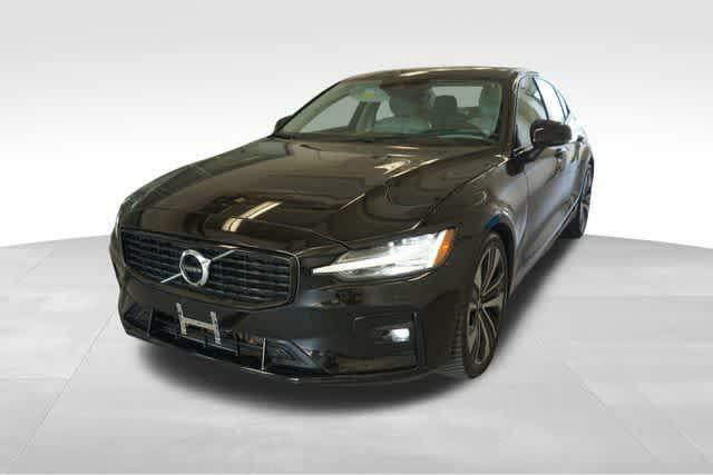Photo of 2022 Black Stone Volvo S60