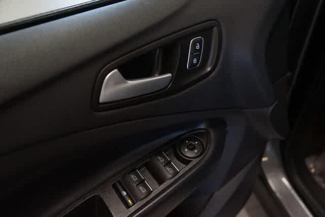 Photo of 2019 MAGNETIC METALLIC Ford Escape
