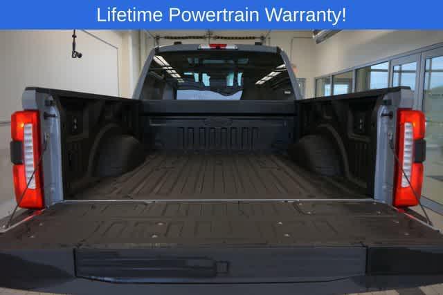Photo of 2025 Glacier Gray Metallic Tri-Coat Ford F-350