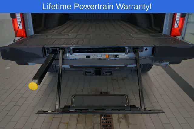 Photo of 2025 Glacier Gray Metallic Tri-Coat Ford F-350