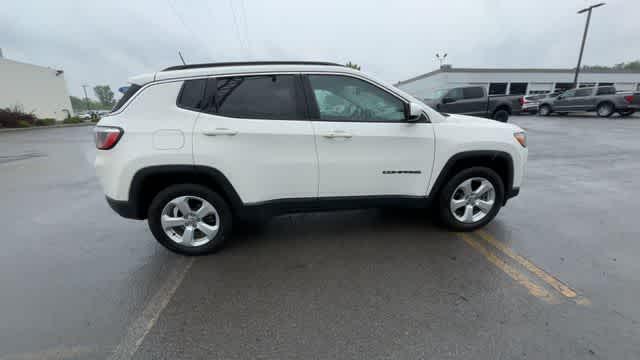 Photo of 2021 White Clearcoat Jeep Compass