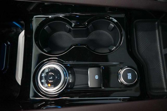 Photo of 2025 Carbonized Gray Metallic Ford Explorer