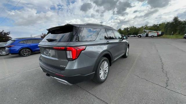 Photo of 2025 Carbonized Gray Metallic Ford Explorer