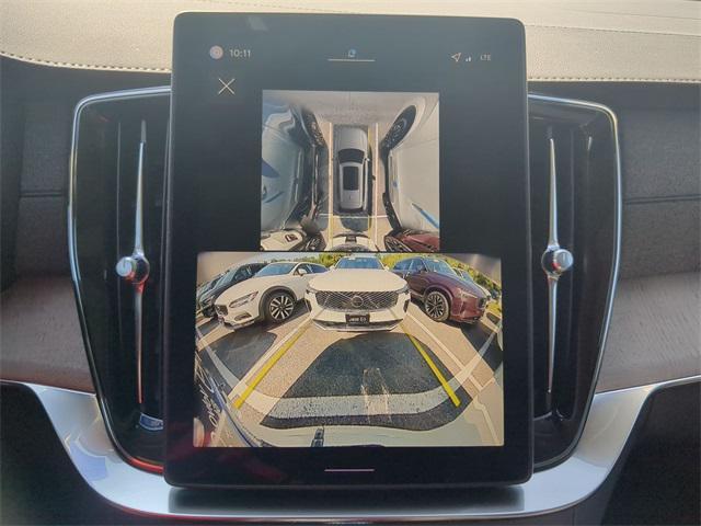 Photo of 2026 Crystal White Pearl Volvo XC90
