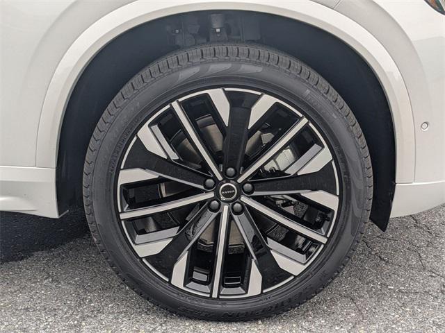 Photo of 2026 Crystal White Pearl Volvo XC90