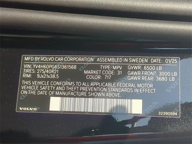 Photo of 2025 Onyx Black Metallic Volvo XC90 Plug-In Hybrid