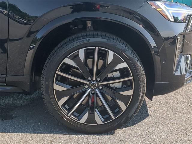 Photo of 2025 Onyx Black Metallic Volvo XC90 Plug-In Hybrid