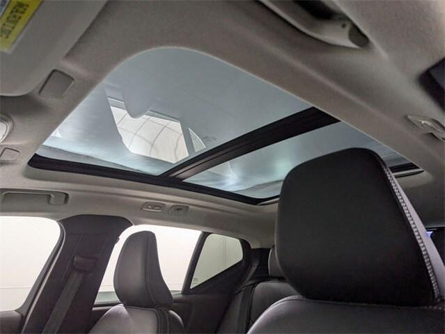 Photo of 2025 Gray Volvo XC40