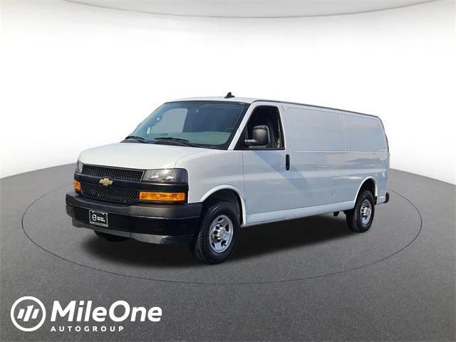 2022 Chevrolet Express 2500