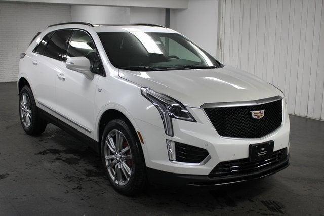 Photo of 2025 Crystal White Tri-Coat Cadillac XT5