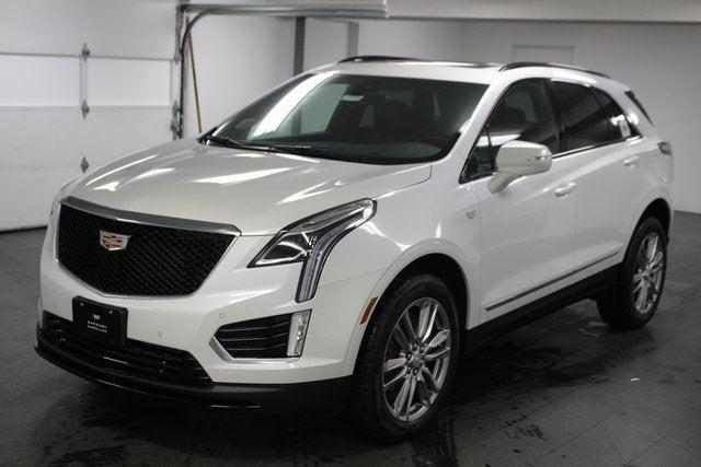 Photo of 2025 Crystal White Tri-Coat Cadillac XT5