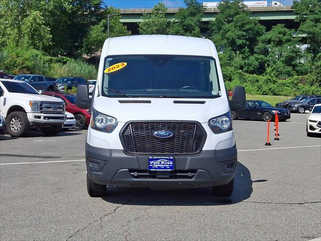 Photo of 2023 Oxford White - YZ Ford Transit-250