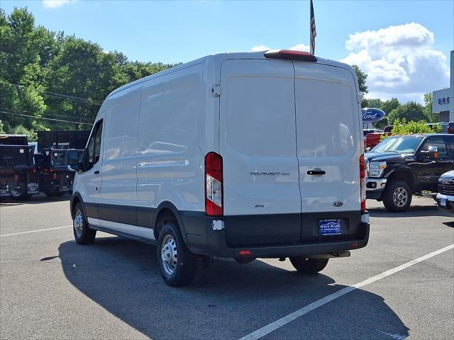 Photo of 2023 Oxford White - YZ Ford Transit-250