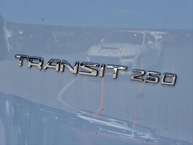Photo of 2023 Oxford White - YZ Ford Transit-250