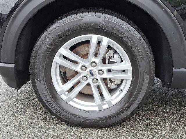 Photo of 2023 Agate Black Metallic - UM Ford Explorer