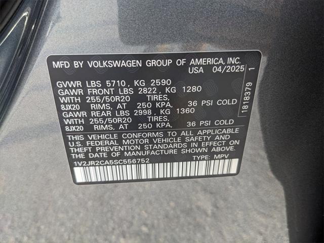 Photo of 2025 Platinum Gray Metallic Volkswagen Atlas