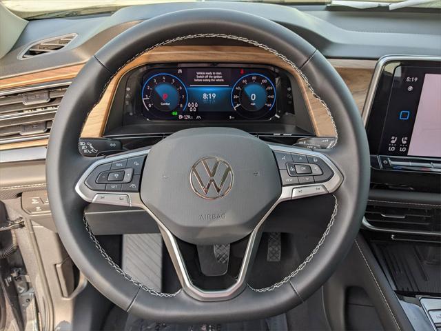 Photo of 2025 Platinum Gray Metallic Volkswagen Atlas