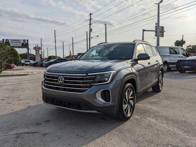 Photo of 2025 Platinum Gray Metallic Volkswagen Atlas