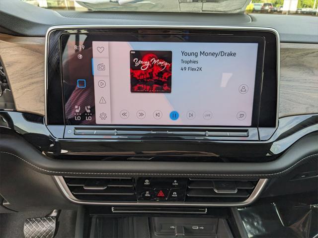 Photo of 2025 Platinum Gray Metallic Volkswagen Atlas
