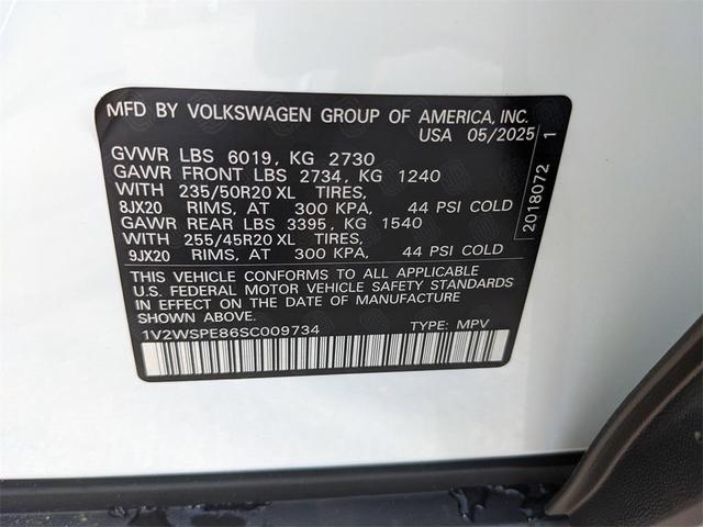 Photo of 2025 opal white pearl Volkswagen ID.4
