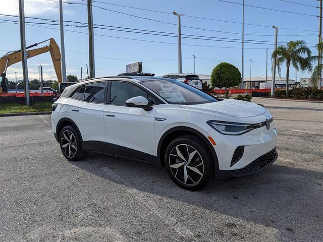 Photo of 2025 opal white pearl Volkswagen ID.4
