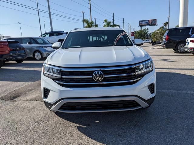 Photo of 2022 Pure White Volkswagen Atlas Cross Sport