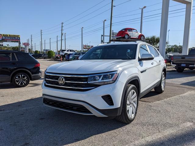 Photo of 2022 Pure White Volkswagen Atlas Cross Sport