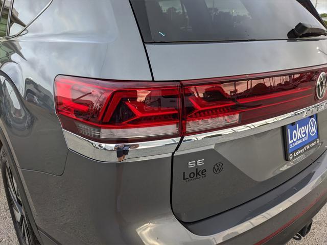 Photo of 2024 Platinum Gray Metallic Volkswagen Atlas