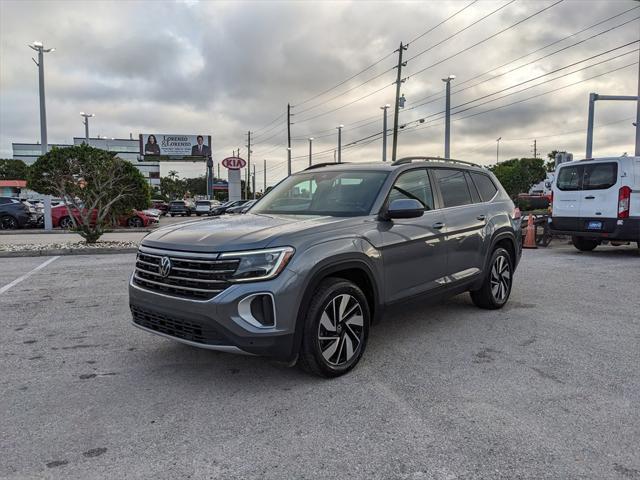 Photo of 2024 Platinum Gray Metallic Volkswagen Atlas