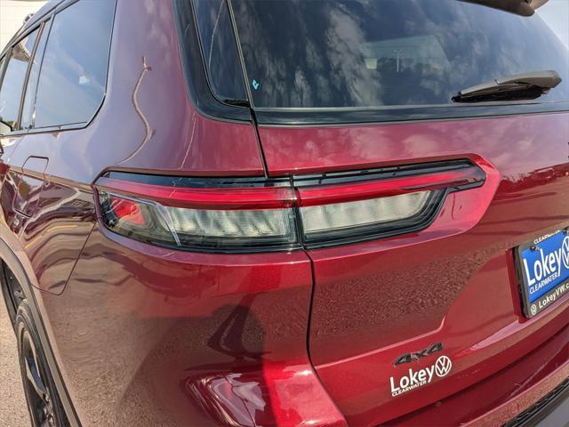 Photo of 2023 Velvet Red Pearlcoat Jeep Grand Cherokee L