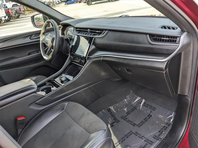Photo of 2023 Velvet Red Pearlcoat Jeep Grand Cherokee L