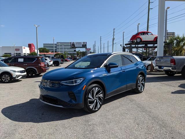 Photo of 2025 Mountain Lake Blue Metallic/Black Roof Volkswagen ID.4