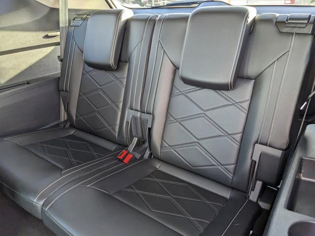 Photo of 2024 Deep Black Pearl Volkswagen Atlas