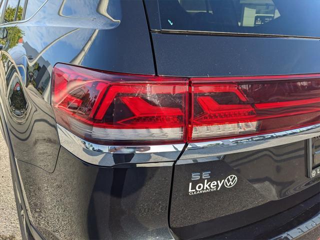 Photo of 2024 Deep Black Pearl Volkswagen Atlas